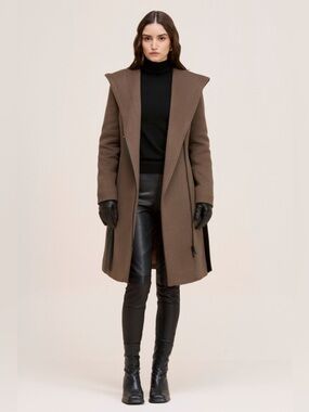 Danier Leather DANA Black Leather Leggings – Sleek & Minimalist
